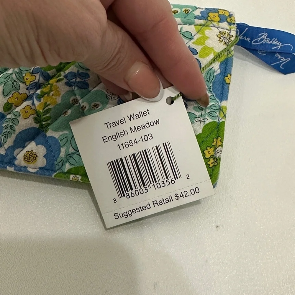 Vera Bradley English Meadow Travel Wallet.NWT - Picture 3 of 8
